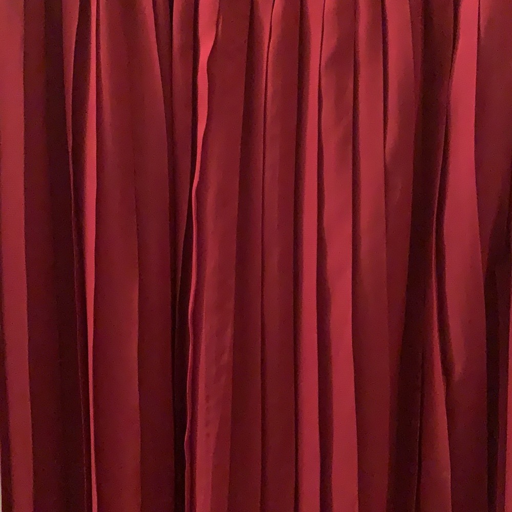 Maxi Burgundy Pleated Skirt (Sm-M)